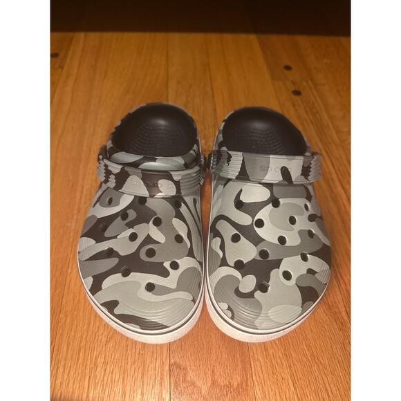 Crocs Unisex Junior Size 1 Classic Camo Black & Gray - Picture 1 of 7